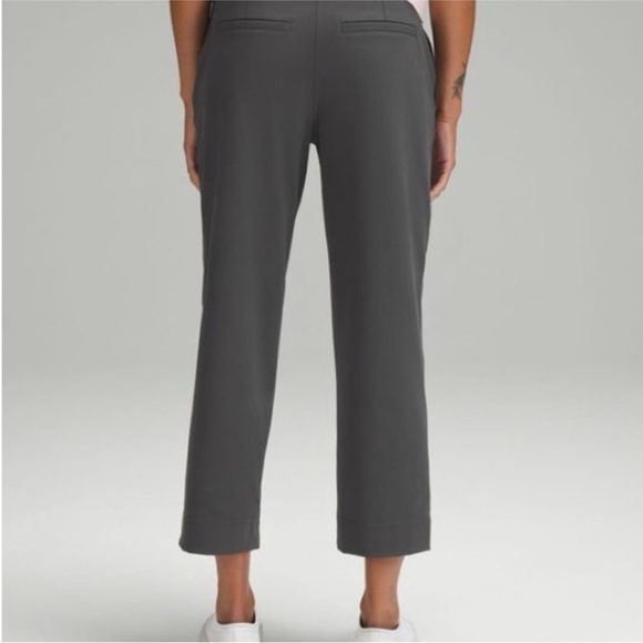 New! Lululemon Tapered-Leg Mid-Rise Crop Pants 25” Luxtreme Size XL - Picture 2 of 11